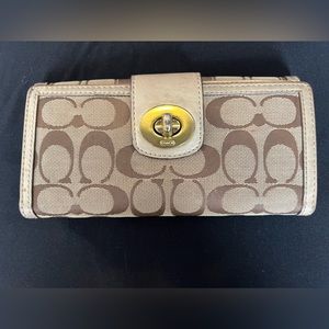 Coach vintage wallet